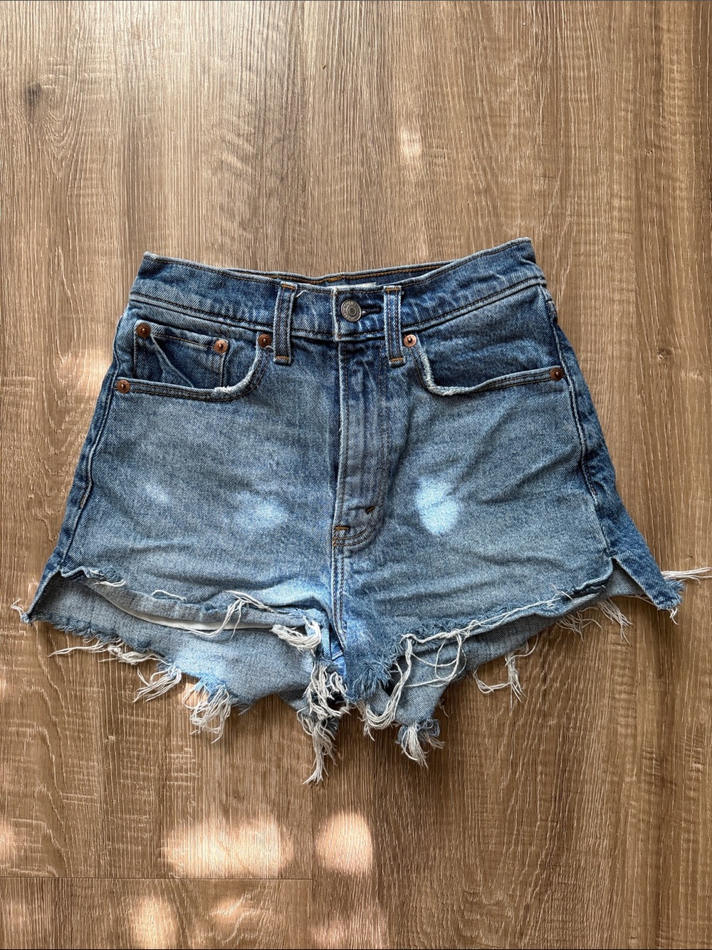 ABERCROMBIE The Mom Short Curve Love